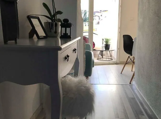 Tara *